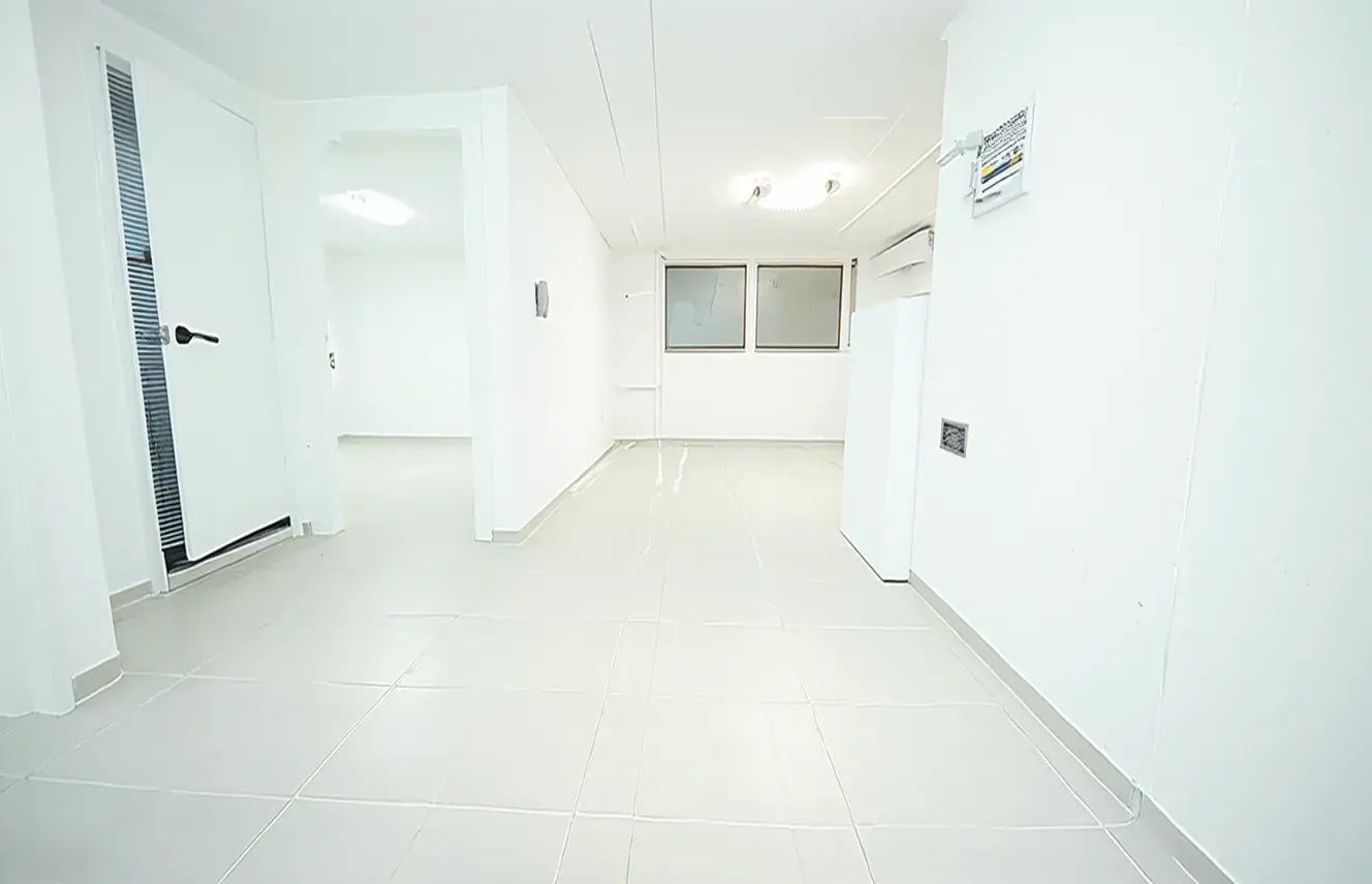 Room image 5